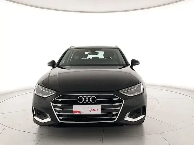 Usata Audi A4 Advanced Plus 163 CV (119 kW) 2022 Nero brillante Station wagon