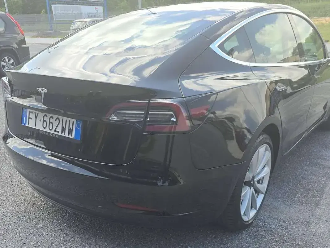 Usata Tesla Model 3 Standard Range 88 kW (120 CV) 2019 Nero Berlina