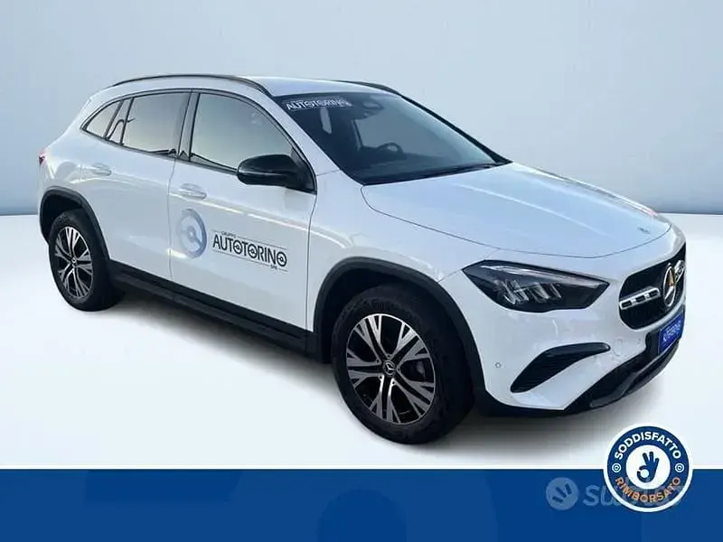 Käytetty Mercedes GLA180 Advanced Plus 116 HP (85 kW) 2025 Valkoinen Katumaasturi