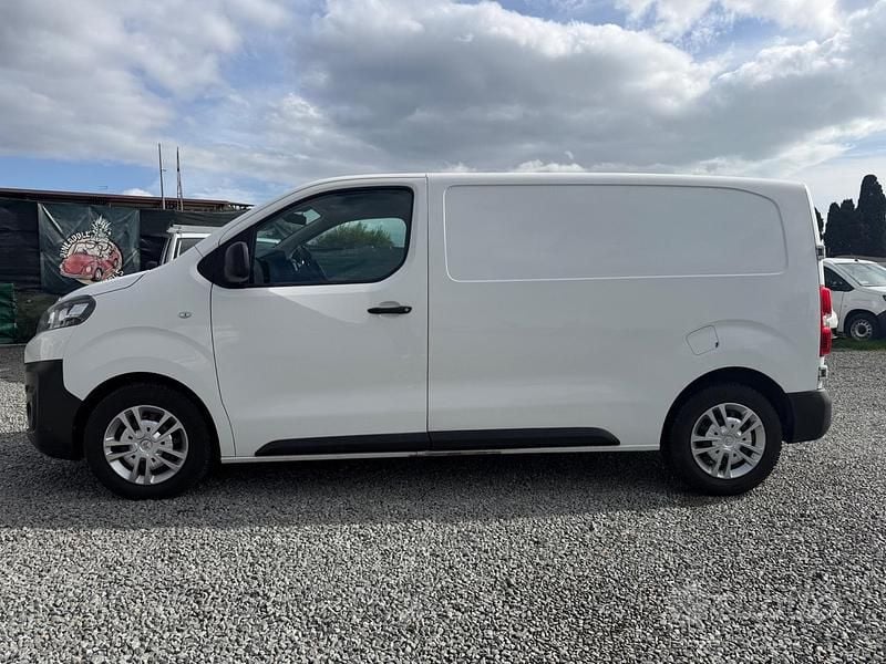 Usata Citroën Jumpy 100 CV (73 kW) 2021 Bianco Monovolume