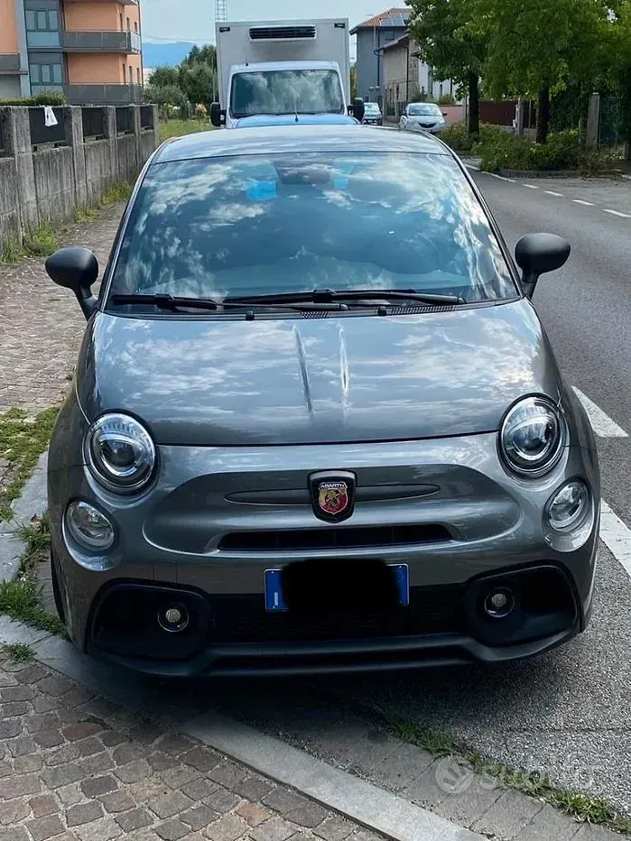 Usata Abarth 595 165 CV (121 kW) 2024 Grigio Utilitaria