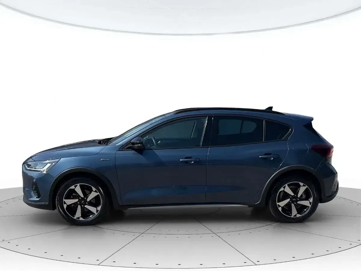 Usata Ford Focus Active 125 CV (91 kW) 2023 Blu SUV