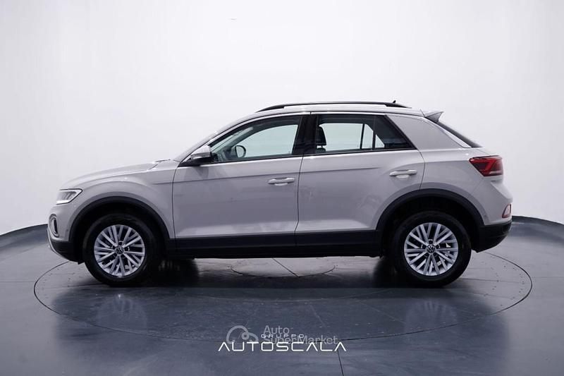 Usata VW T-Roc Life 110 CV (80 kW) 2024 Grigio SUV