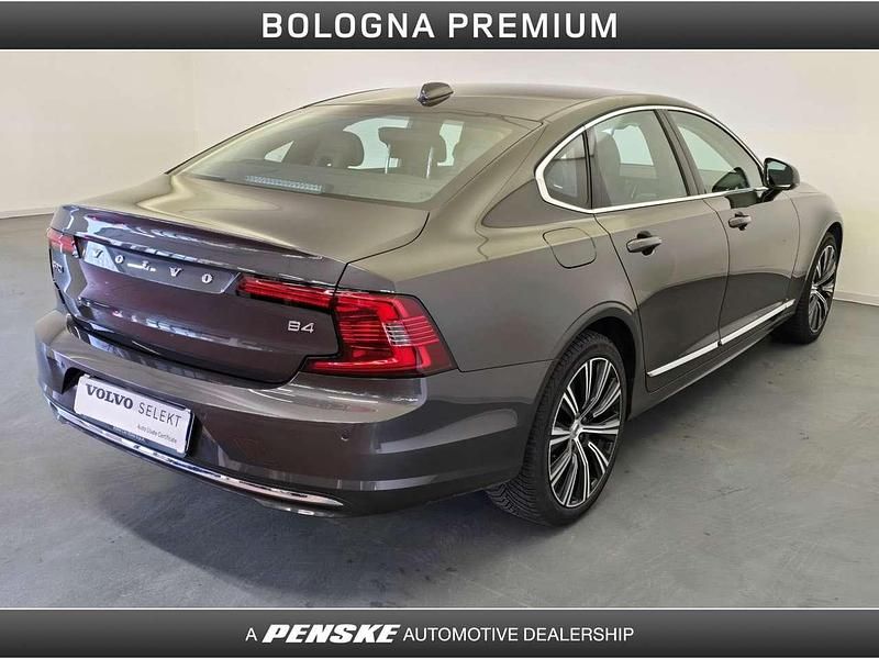 Usata Volvo S90 Plus 197 CV (144 kW) 2024 Grigio Berlina