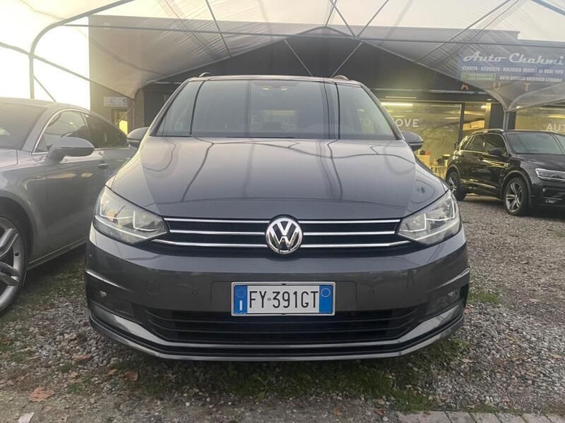 Grigio Usata 2019 VW Touran Executive Monovolume | 15.900 € (Ottimo prezzo) - Immagine 1/4