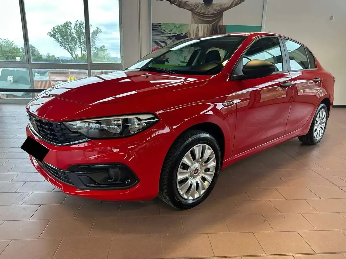 Usata Fiat Tipo 101 CV (74 kW) 2022 Rosso Berlina