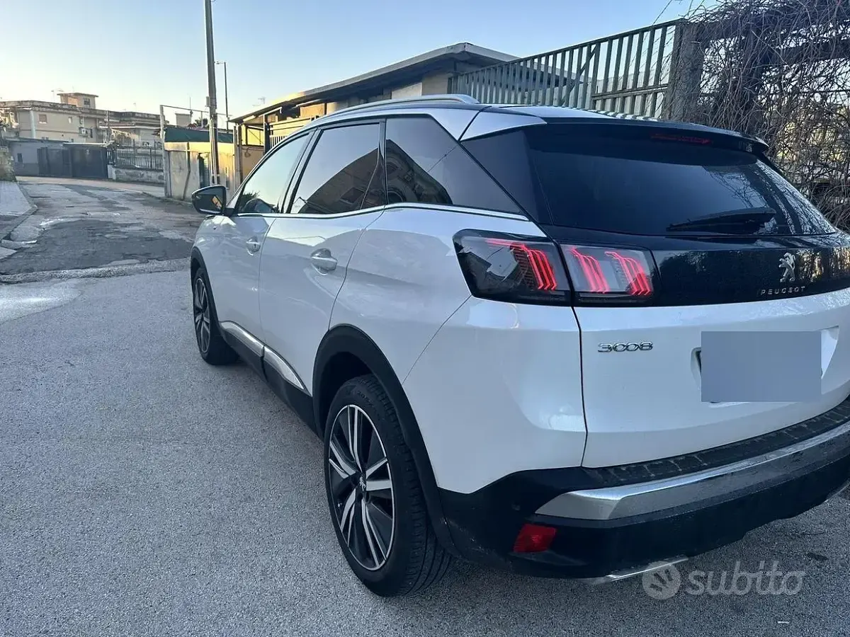 Usata Peugeot 3008 GT-line 131 CV (96 kW) 2022 Bianco SUV