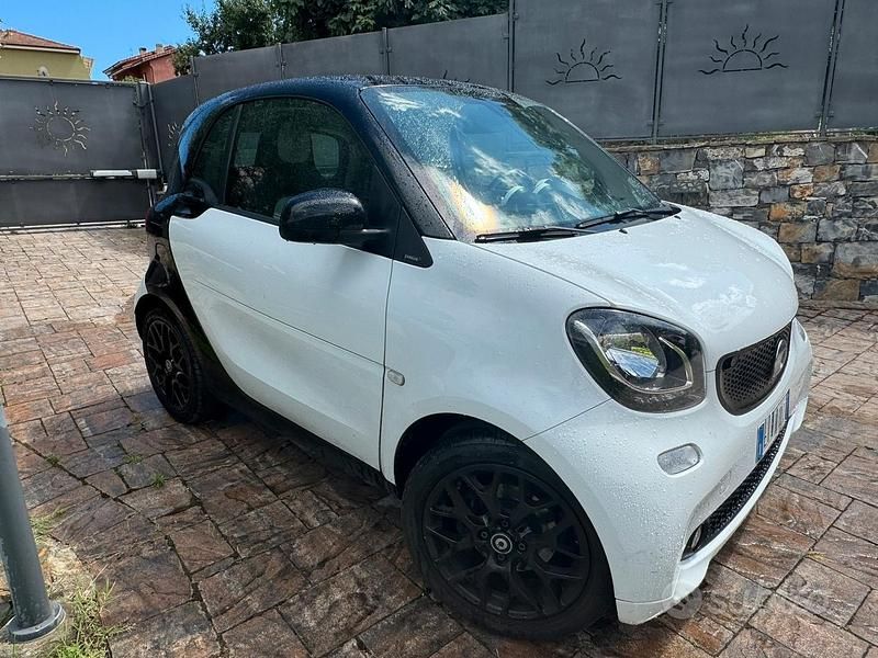 Usata Smart ForTwo Coupé Passion 71 CV (52 kW) 2015 Utilitaria