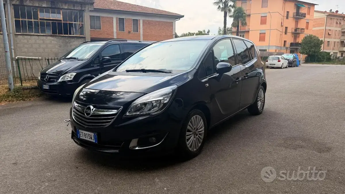 Usata Opel Meriva Cosmo 120 CV (88 kW) 2014 Nero Monovolume