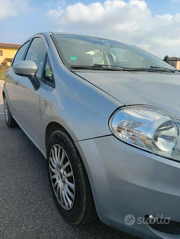 Usata Fiat Grande Punto 2009 Grigio Utilitaria