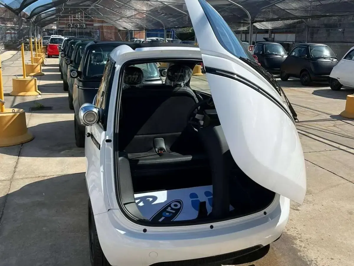 Nuova Micro Microlino 11 kW (15 CV) 2025 Santorini white Utilitaria