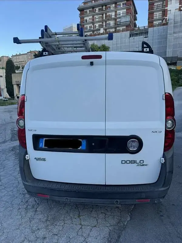 Usata Fiat Doblò Dynamic 120 CV (88 kW) 2011 Monovolume