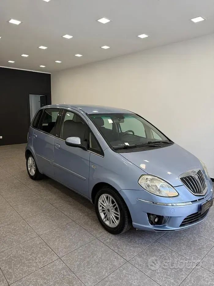 Usata Lancia Musa 90 CV (66 kW) 2010 Bluazzurro Monovolume