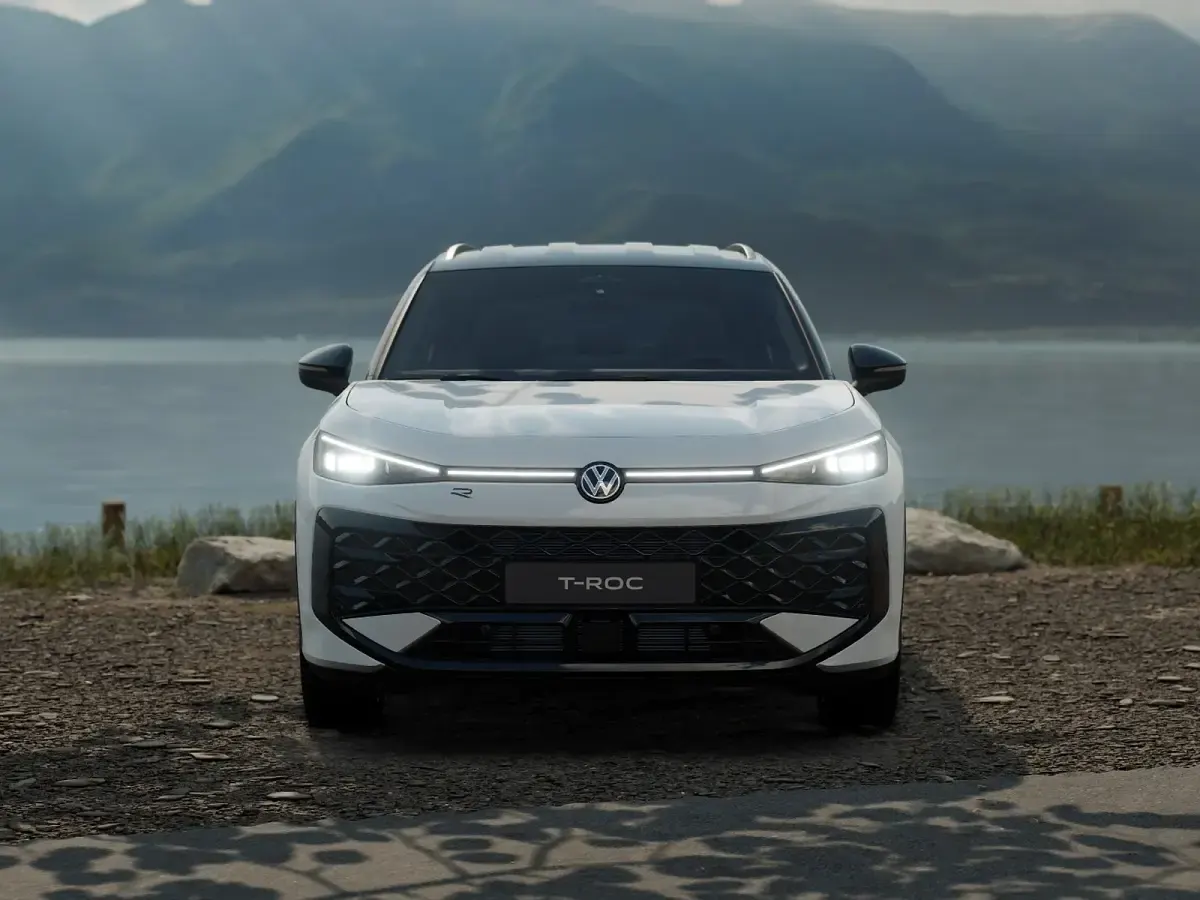 Nuova VW T-Roc R-line 150 CV (110 kW) 2026 Pure white nero SUV