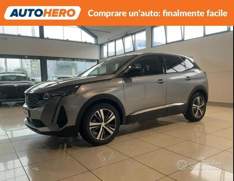 Usata Peugeot 3008 Allure 130 CV (95 kW) 2022 Grigio SUV
