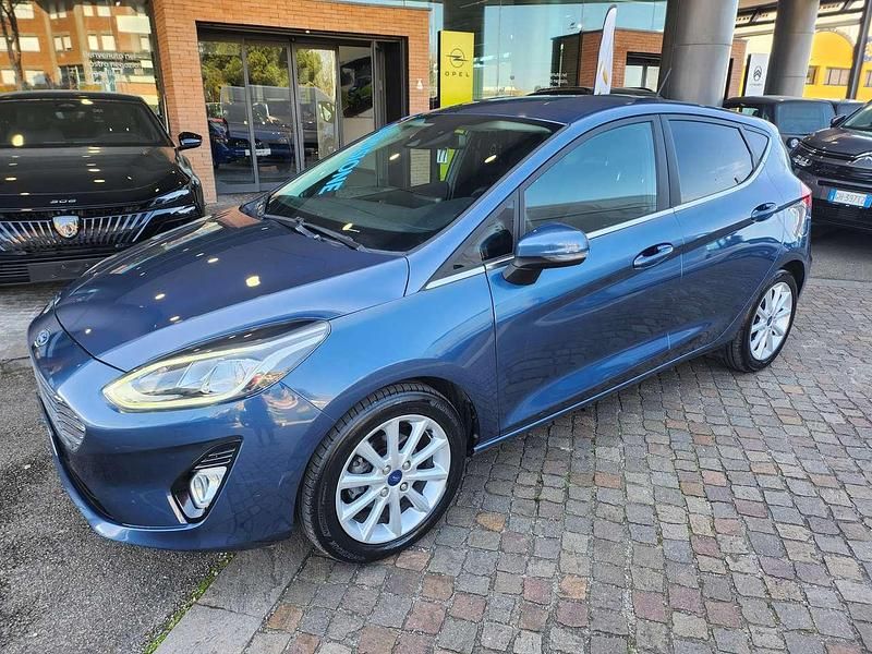 Usata Ford Fiesta Titanium 75 CV (55 kW) 2019 Blu/azzurro Utilitaria