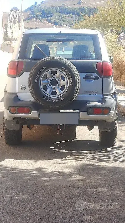 Usata Nissan Terrano 154 CV (113 kW) 2003 Grigio SUV