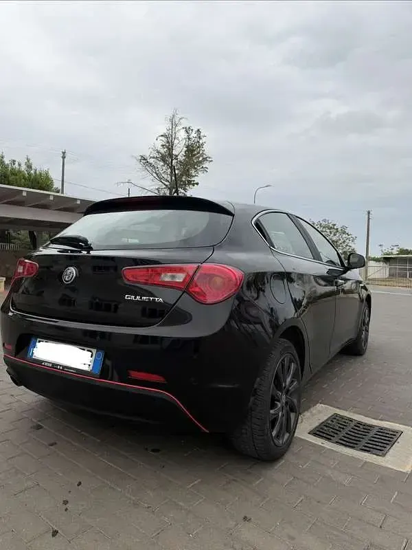 Usata Alfa Romeo Giulietta Super 120 CV (88 kW) 2016 Utilitaria