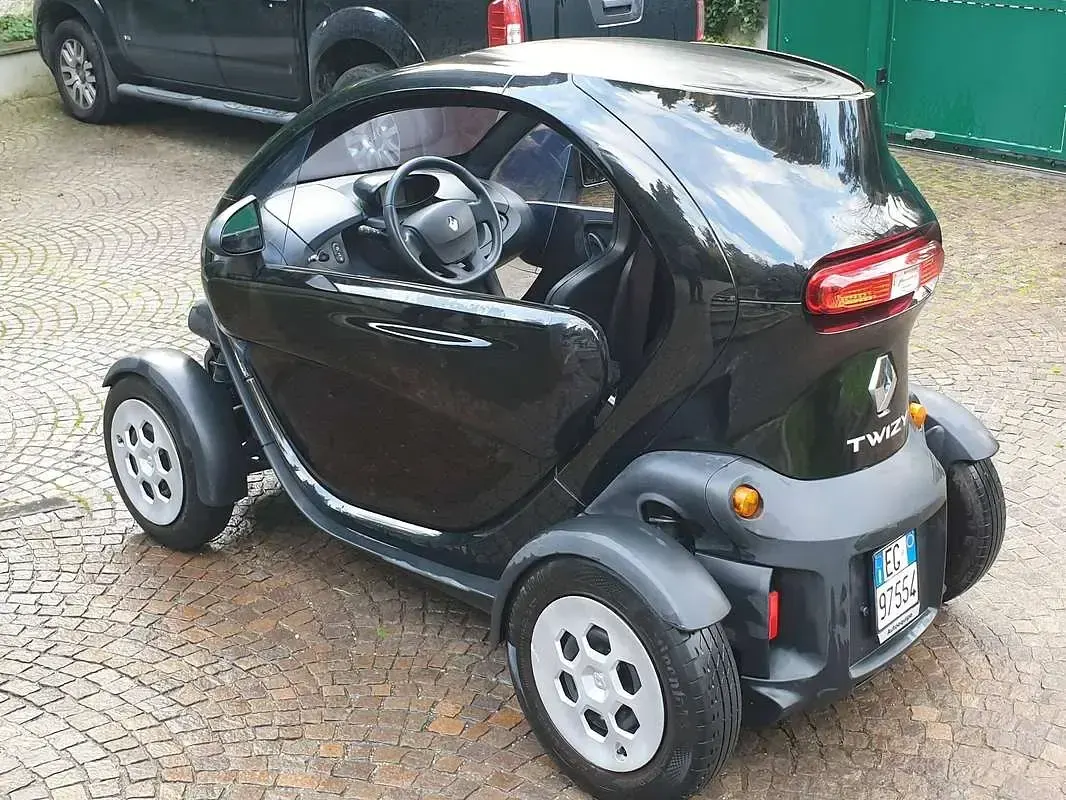 Usata Renault Twizy 13 kW (18 CV) 2016 Nero Utilitaria