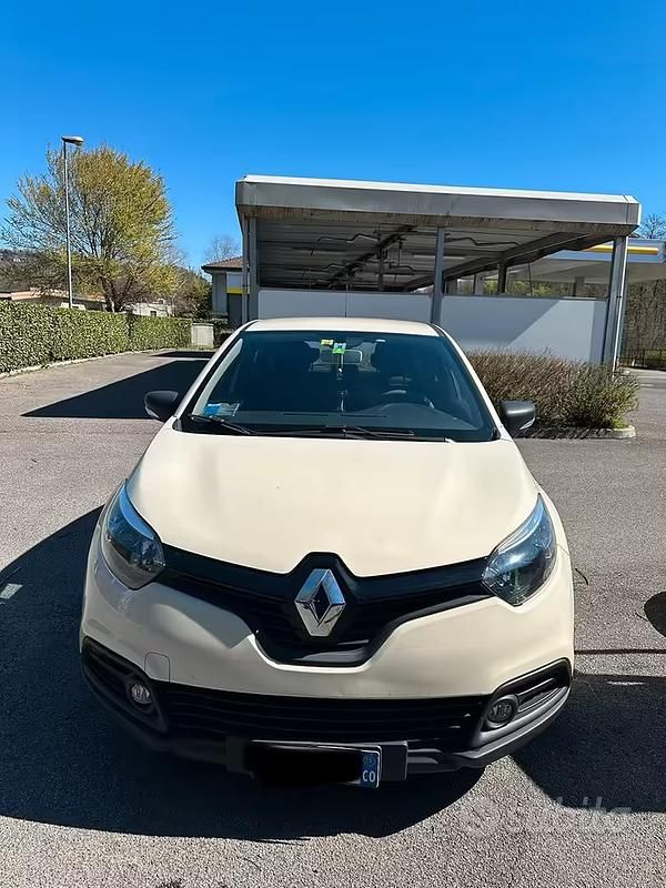 Occasion Renault Captur 90 ch (66 kW) 2015 Blanc SUV