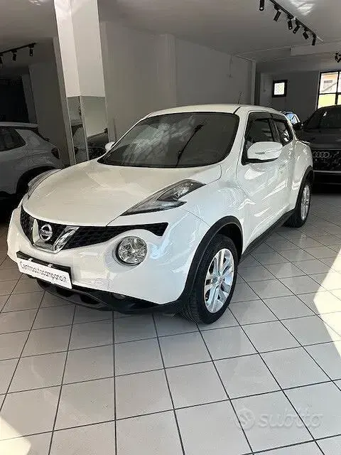 Usata Nissan Juke Tekna 110 CV (80 kW) 2015 Bianco SUV