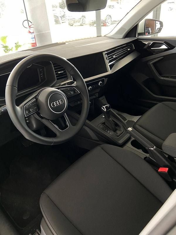 Nuova Audi A1 116 CV (85 kW) 2025 Oro SUV
