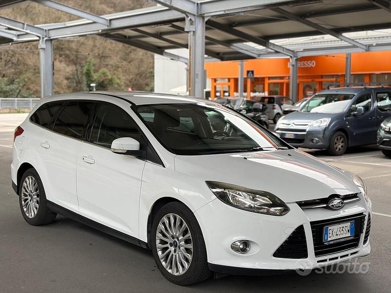 Usata Ford Focus Titanium 115 CV (84 kW) 2011 Bianco Berlina