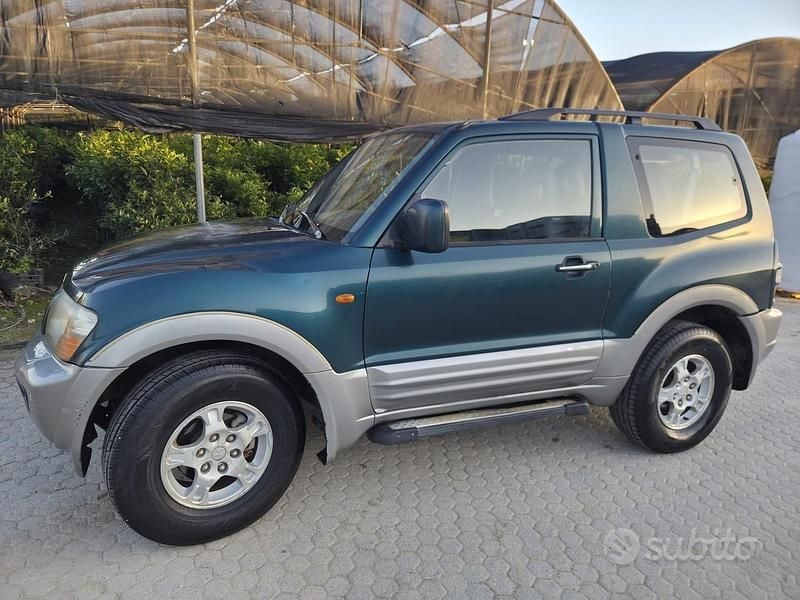 Usata Mitsubishi Pajero 115 CV (84 kW) 2001 Verde SUV