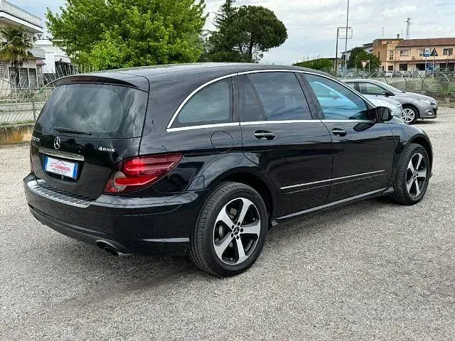 Gebraucht Mercedes R280 190 PS (139 kW) 2009 Schwarz Van / Kleinbus
