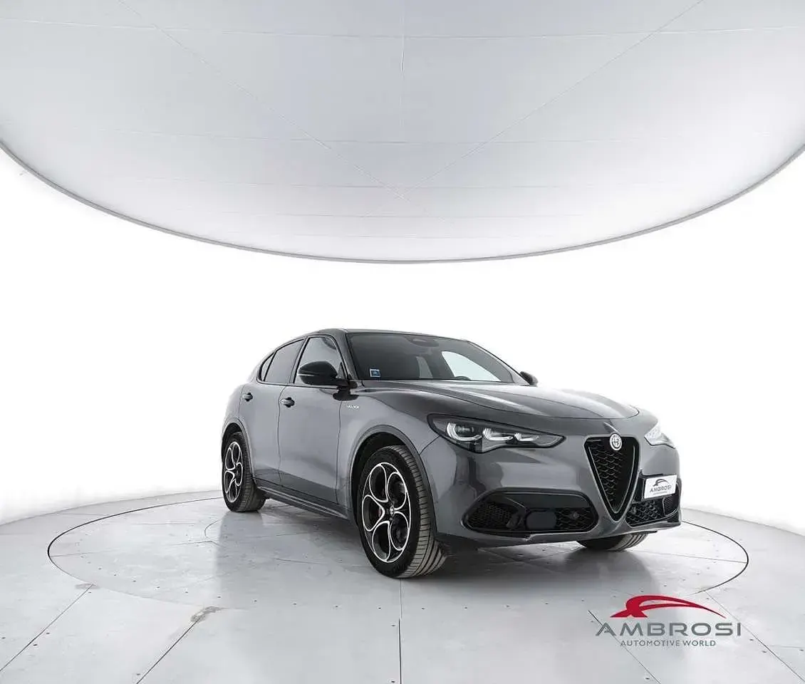 Usata Alfa Romeo Stelvio Veloce 210 CV (154 kW) 2025 Grigio SUV