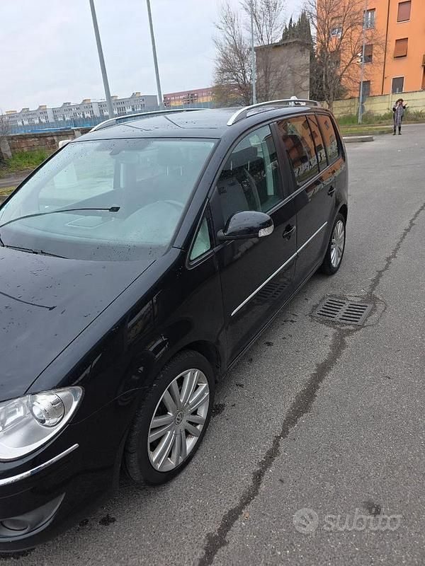 Usata VW Touran 136 CV (100 kW) 2008 Nero Monovolume