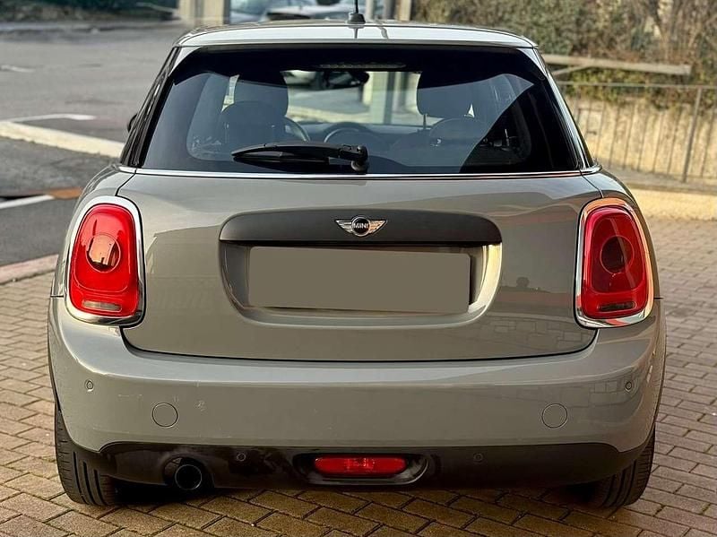 Usata Mini ONE 75 CV (55 kW) 2017 Mononwalk grey metallic Utilitaria