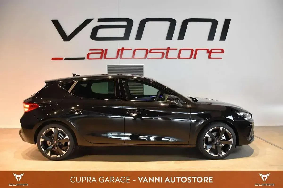 Nuova Cupra Leon 150 CV (110 kW) 2026 Nero Utilitaria