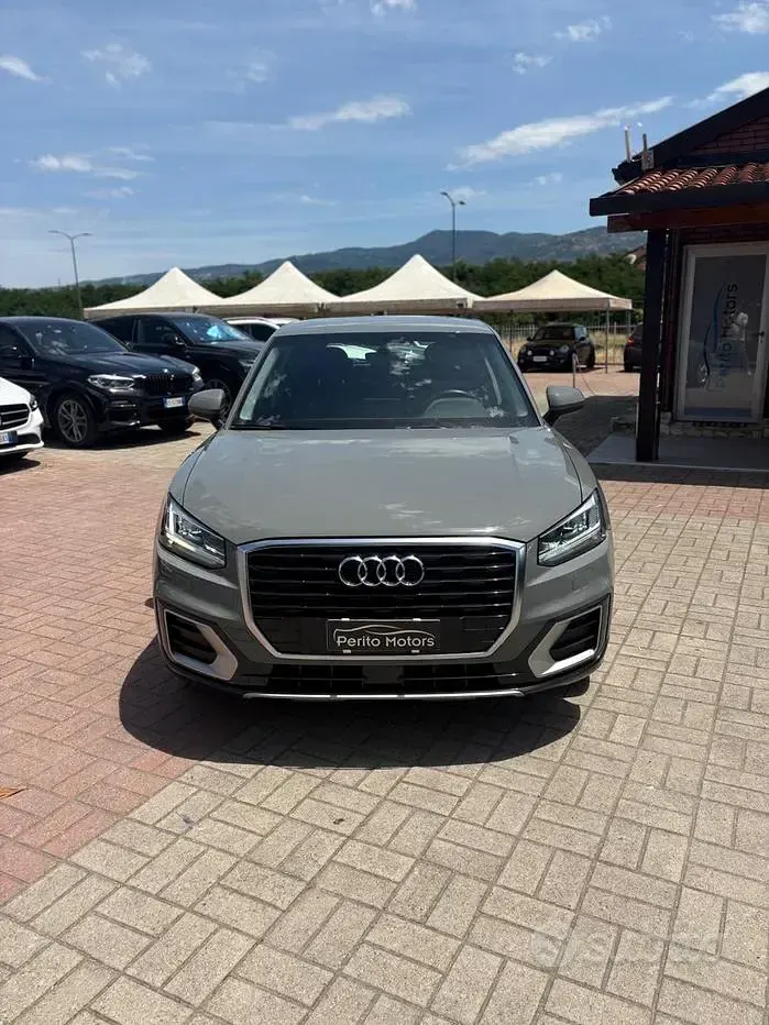 Usata Audi Q2 Admired 116 CV (85 kW) 2020 Grigio SUV
