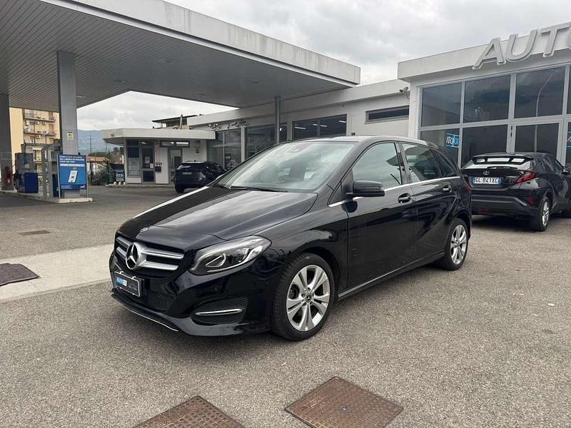 Usata Mercedes B200 Premium 136 CV (100 kW) 2018 Other Monovolume