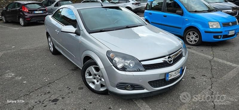 Usata Opel Astra Cabriolet 2008 Grigio Cabrio