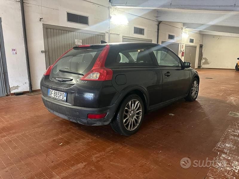 Usata Volvo C30 Summum 136 CV (100 kW) 2007 Nero Utilitaria
