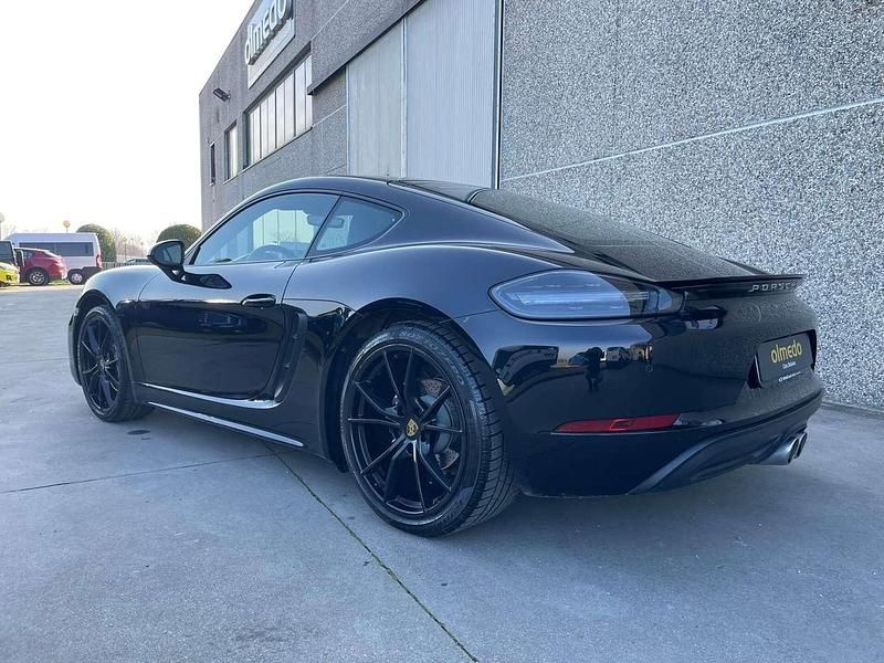 Usata Porsche 718 Cayman 300 CV (220 kW) 2021 Nero jet metallizzato Coupé