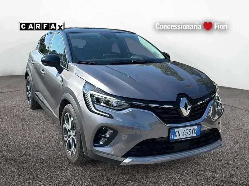 Usata Renault Captur Intens 101 CV (74 kW) 2023 Grigio SUV