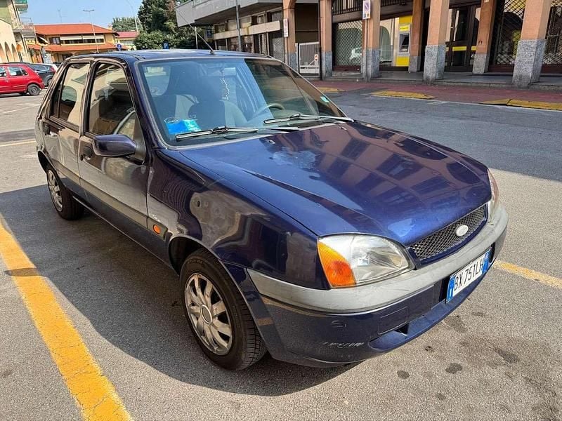 Usata Ford Fiesta Ghia 75 CV (55 kW) 2002 Blu/azzurro Utilitaria