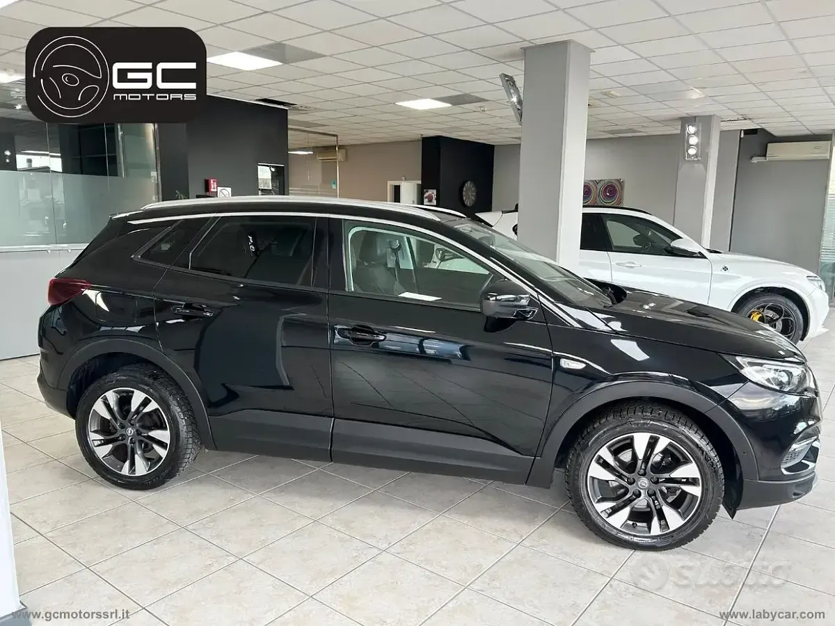 Usata Opel Grandland X Innovation 131 CV (96 kW) 2019 Nero SUV
