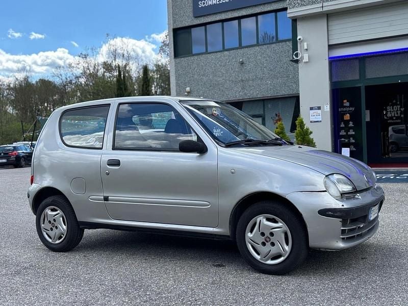 Usata Fiat Seicento S 54 CV (39 kW) 2001 Argento Utilitaria