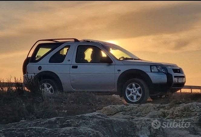 Usata Land Rover Freelander 111 CV (81 kW) 2005 Grigio SUV
