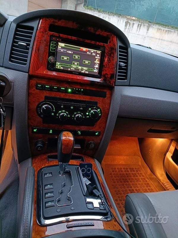 Usata Jeep Grand Cherokee 218 CV (160 kW) 2006 Grigio SUV