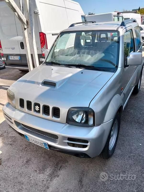 Second-hand Suzuki Jimny 86 CP (63 kW) 2007 Gri SUV