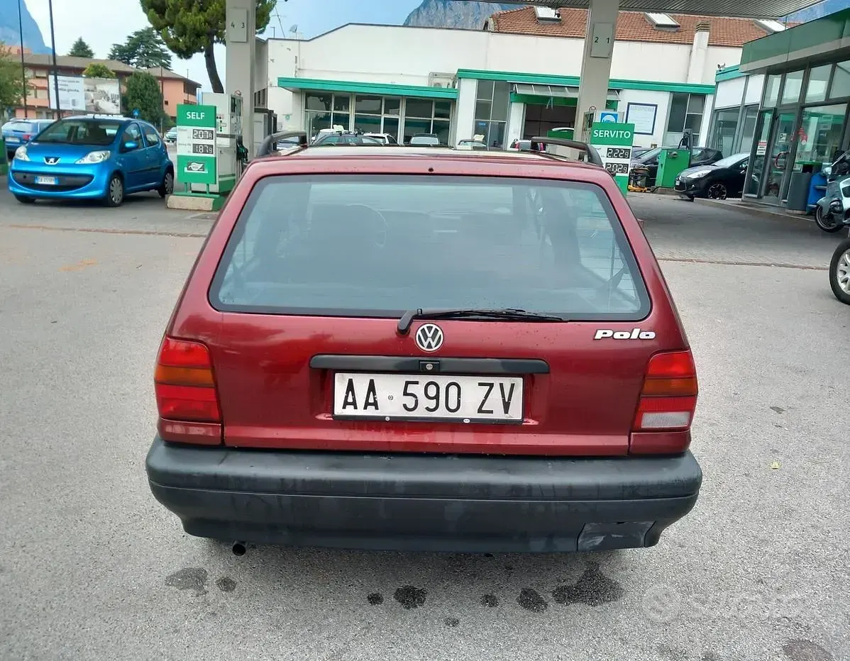 Usata VW Polo 45 CV (33 kW) 1994 Rosso Utilitaria