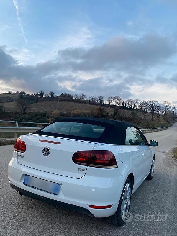 Usata VW Golf 105 CV (77 kW) 2011 Bianco Cabrio