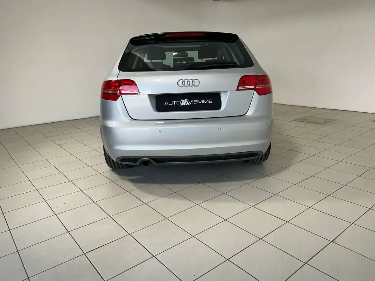 Usata Audi A3 Ambition 105 CV (77 kW) 2012 Antracite Utilitaria