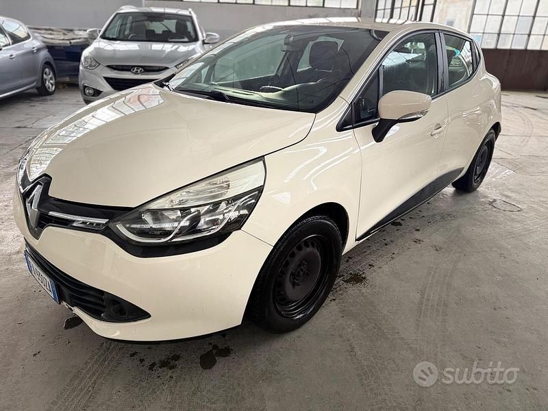 Usata Renault Clio IV 90 CV (66 kW) 2015 Berlina