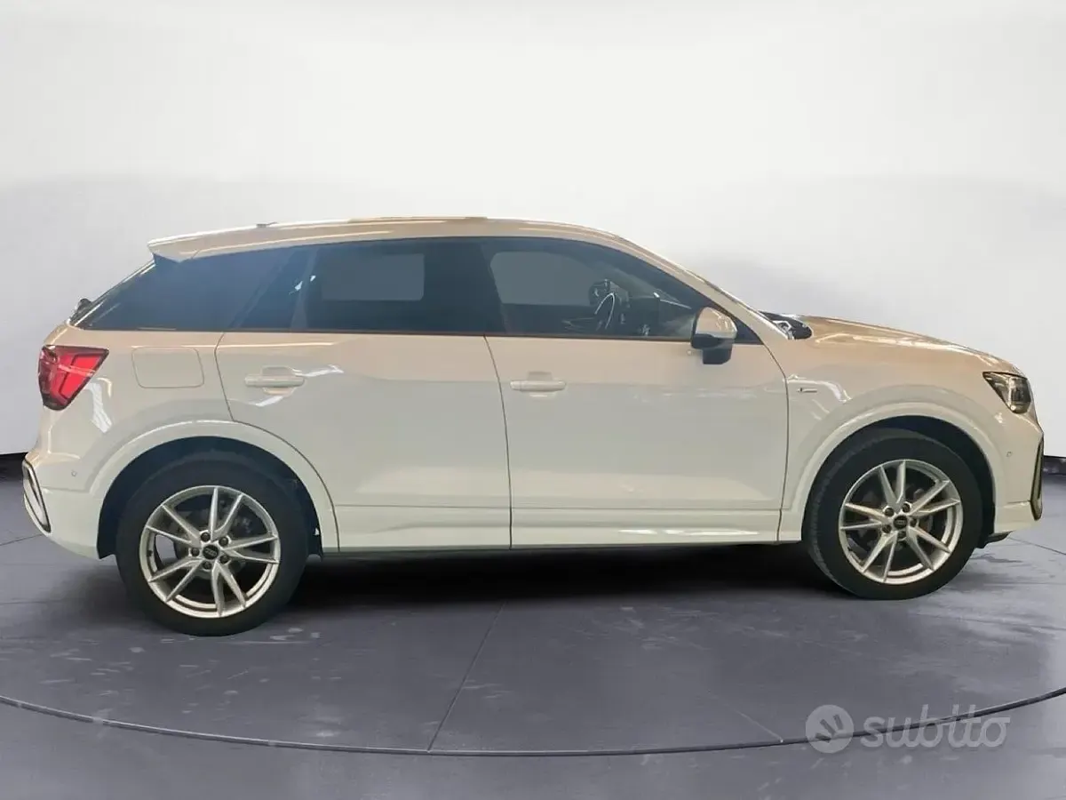 Usata Audi Q2 Ambiente 150 CV (110 kW) 2025 Bianco nevada SUV
